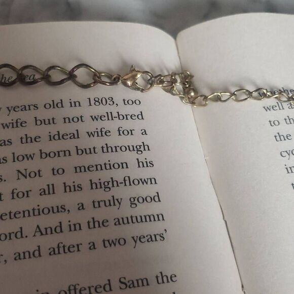 Golden Circle Hooped Rings Necklace - Picture 9 of 14